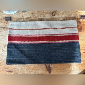 PAIR OF POTTERY BARN PILLOW COVERS 16” x 26”